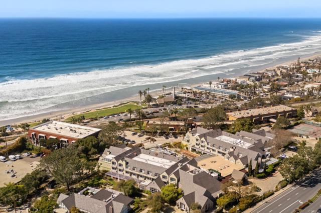 1552 Camino Del Mar, Del Mar CA: https://media.crmls.org/mediaz/937de36e-a758-42ab-849e-0867efed6a67.jpg