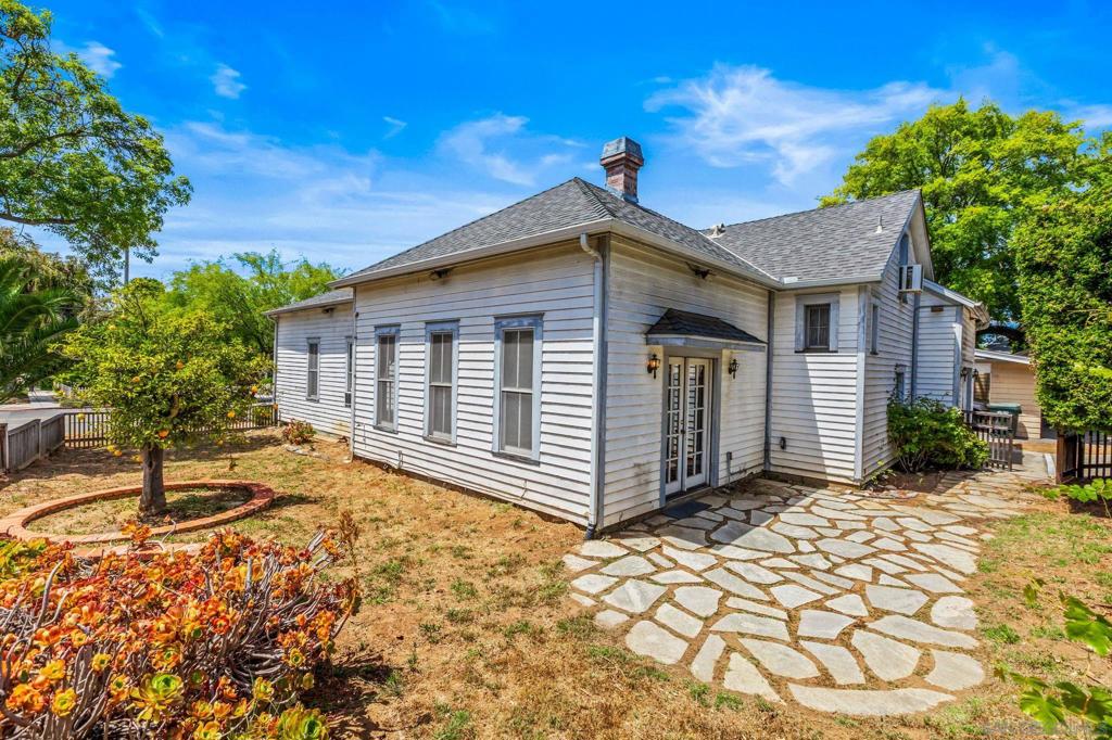 544 Juniper Street - photo 17