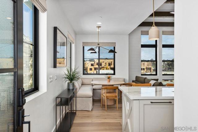 1136 Molara Lane, Encinitas CA: https://media.crmls.org/mediaz/937ef403-a27f-4767-9167-d63e492c63f2.jpg