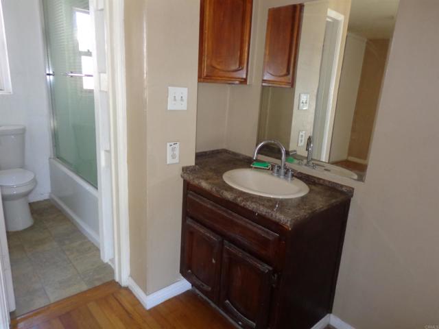 404 414 PALM AVENUE, Chula Vista CA: https://media.crmls.org/mediaz/937f6a17-2a80-4c38-97ad-20528ef7d49e.jpg