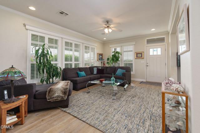 5540 W 5th Street, Oxnard CA: https://media.crmls.org/mediaz/937f7931-4062-4696-b830-787d23a7294e.jpg