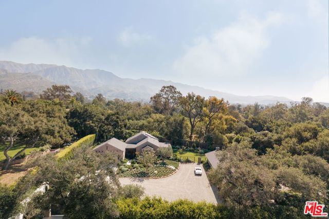 2775 Sycamore Canyon Road, Santa Barbara CA: https://media.crmls.org/mediaz/93800af4-573d-4f42-bb42-5ebd62bef50b.jpg