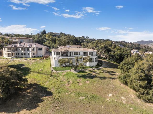 8772 Foxglove Court, Gilroy CA: https://media.crmls.org/mediaz/93817298-96bc-4aaf-9af4-31feacffcf53.jpg