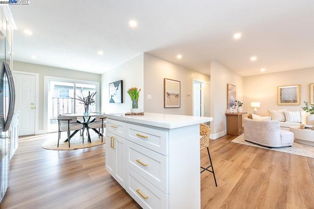 41327 Erma Ave, Fremont CA: https://media.crmls.org/mediaz/9381b0cf-beb0-4dc7-9d65-8d3e1c66649c.jpg