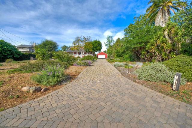 Detail Gallery Image 8 of 42 For 2234 Mira Sol Dr, Vista,  CA 92084 - 4 Beds | 3 Baths