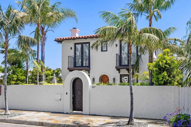 227 Neptune Ave, Encinitas CA: https://media.crmls.org/mediaz/9382324c-a871-4dc2-b69b-fbc446e9fa16.jpg