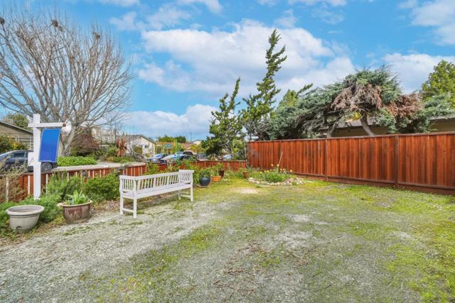 1451 Tyler Park Way, Mountain View CA: https://media.crmls.org/mediaz/9382c053-d670-46a8-8981-cdf0576a194f.jpg