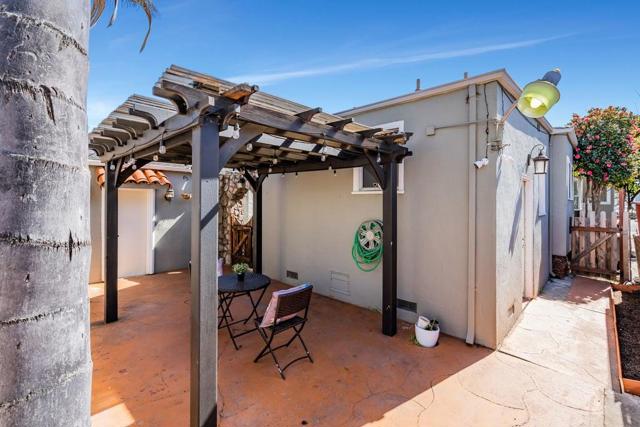 284 Garcia Avenue, San Leandro CA: https://media.crmls.org/mediaz/9382f498-65ed-434f-b8f6-f6ecdae800d3.jpg