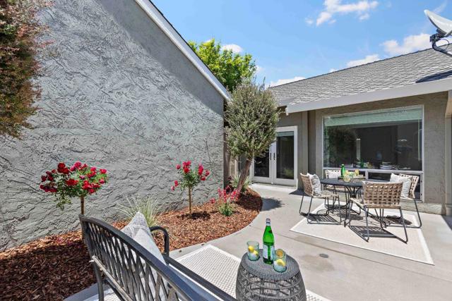 105 Milmar Way, Los Gatos CA: https://media.crmls.org/mediaz/93833454-6607-4c1c-ad58-141f6858f8d0.jpg