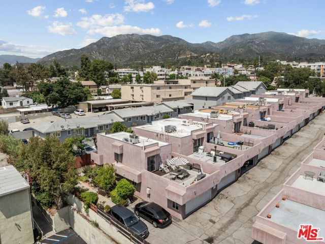 10249 Tujunga Canyon Boulevard, Tujunga CA: https://media.crmls.org/mediaz/93844320-54f1-44c9-a54b-f37255ed91e5.jpg