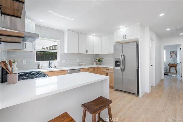 Detail Gallery Image 9 of 19 For 1708 Loretta St, Oceanside,  CA 92058 - 3 Beds | 2 Baths