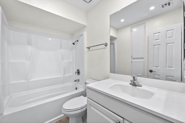 Image 29 of 33 For 48344 Stewart Drive K1