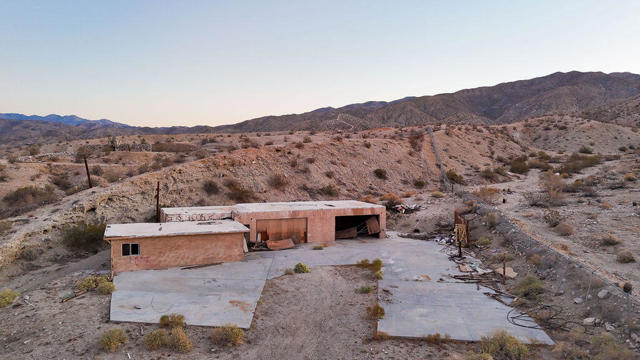 67601 Pierson Boulevard, Desert Hot Springs CA: https://media.crmls.org/mediaz/93856bc1-c20e-4294-8f97-0374166eac9a.jpg