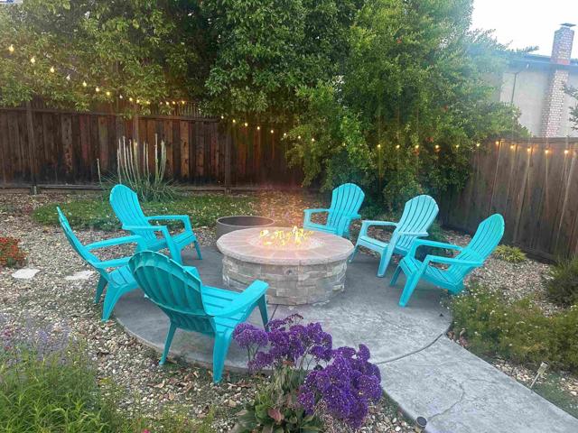 7765 Dublin Green Ct, Dublin CA: https://media.crmls.org/mediaz/93861894-f229-4b9b-a905-81fb396ef01e.jpg