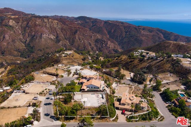 23316 W Bocana Street, Malibu CA: https://media.crmls.org/mediaz/9386a097-6500-4ed7-9dde-0b116af38f1b.jpg