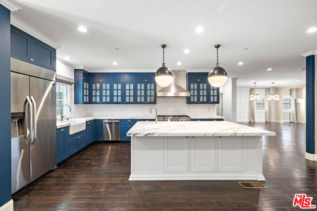1147 Centinela Avenue, Santa Monica CA: https://media.crmls.org/mediaz/9387910a-e896-4717-acad-1fc7910cc129.jpg