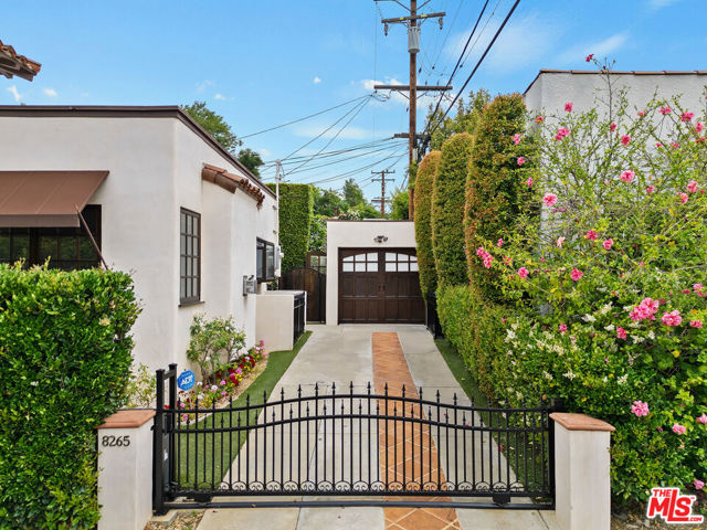 8265 Romaine Street, West Hollywood CA: https://media.crmls.org/mediaz/938bf340-b8f4-415c-bb81-213a4772f4b8.jpg