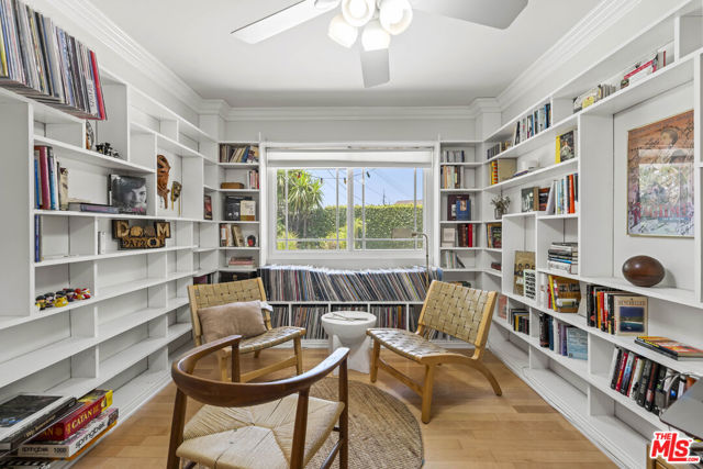 4701 Dunman Avenue, Woodland Hills CA: https://media.crmls.org/mediaz/938bfb28-0383-4389-bbbf-8525d31c572a.jpg