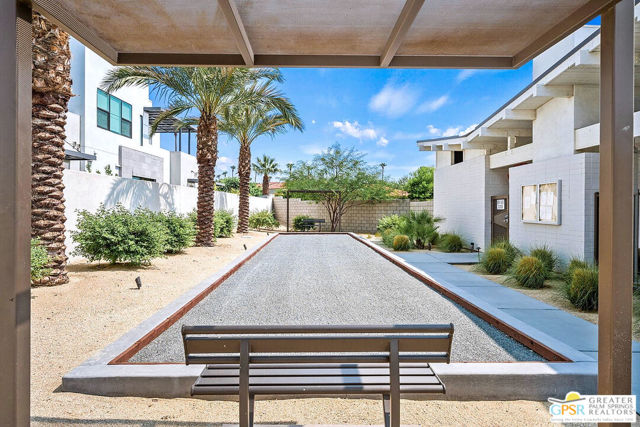141 Blue Moon Drive, Palm Springs, CA 92262