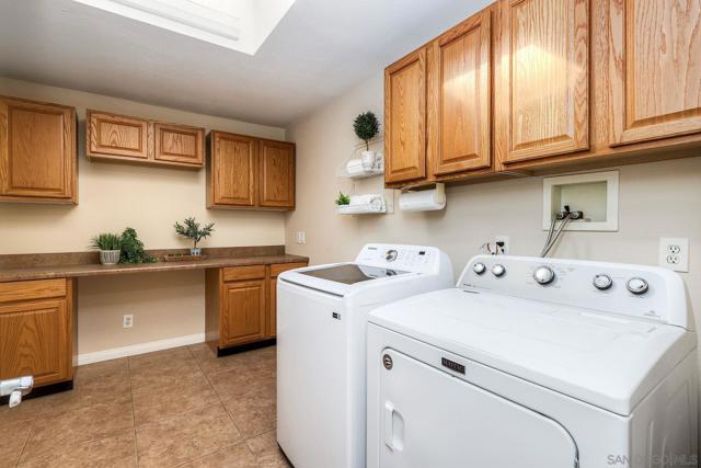 Image 16 of 42 For 2935 Lloyd St