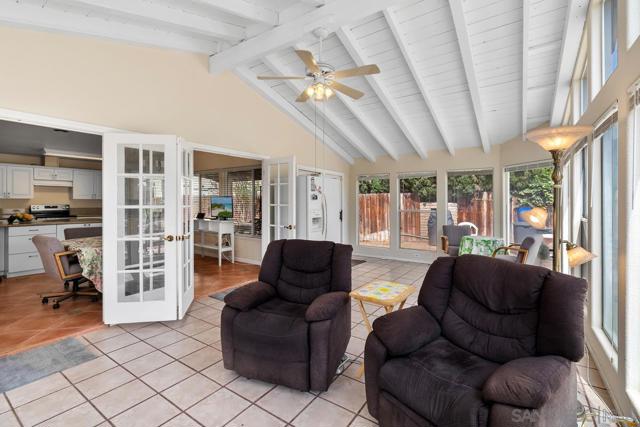 1387 Don Carlos Ct, Chula Vista CA: https://media.crmls.org/mediaz/938e1b88-ccc7-4f6a-a748-e30dec4c8fc9.jpg