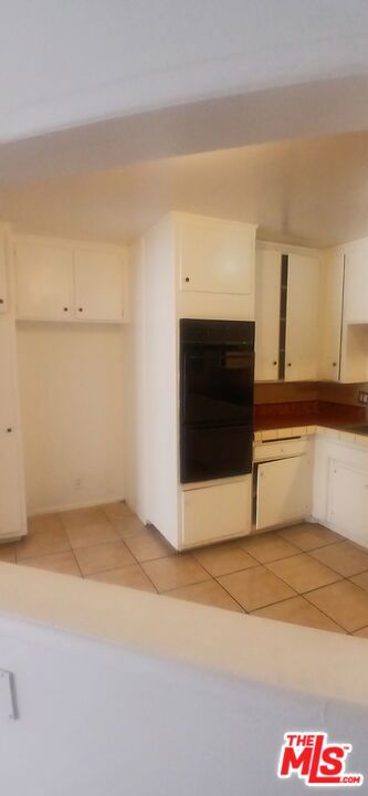 4106 Rosewood Avenue, Los Angeles CA: https://media.crmls.org/mediaz/938e2c74-f43f-4acb-a777-4277457e3e71.jpg