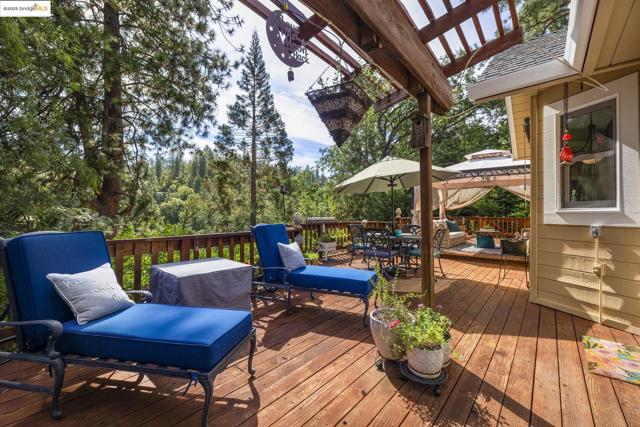 20581 Gerber Rd, Tuolumne CA: https://media.crmls.org/mediaz/938e9a1a-44e1-4b22-b37d-bd767335183b.jpg