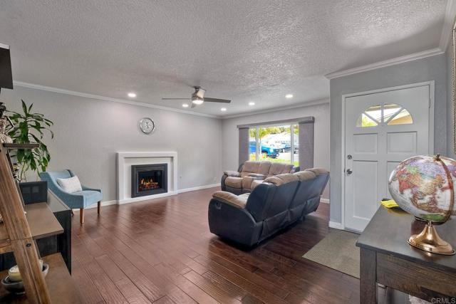 519 Meadow Grove Place, Escondido CA: https://media.crmls.org/mediaz/9391c31e-116b-4dcd-9d38-97e55d8bbf70.jpg