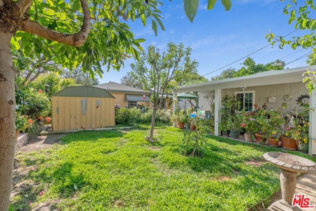 4436 Stansbury Avenue, Sherman Oaks CA: https://media.crmls.org/mediaz/9391ee02-8390-40f8-b0dc-83761e2d6743.jpg
