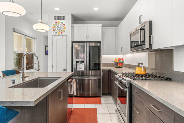 2712 Dancing Sands Drive, Palm Springs, CA 92262