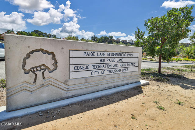 1251 Buckingham Drive, Thousand Oaks CA: https://media.crmls.org/mediaz/9392ba71-5204-474a-b4ab-619e4c78d546.jpg