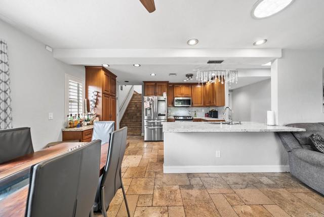 Detail Gallery Image 7 of 49 For 10820 Dutton Dr, La Mesa,  CA 91941 - 4 Beds | 2 Baths