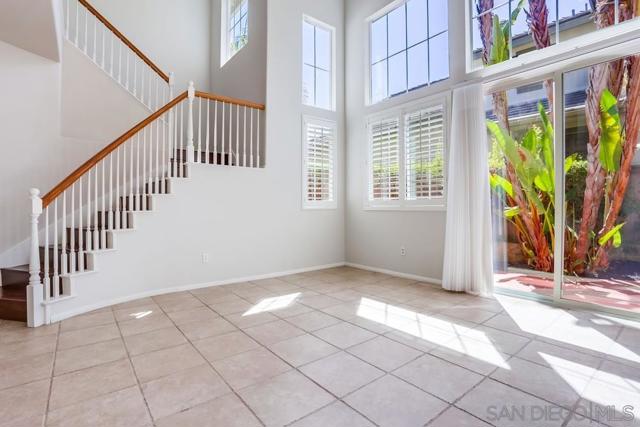 5423 Foxtail Loop, Carlsbad CA: https://media.crmls.org/mediaz/939392d0-1716-48ef-b85b-aeb09d5788ea.jpg