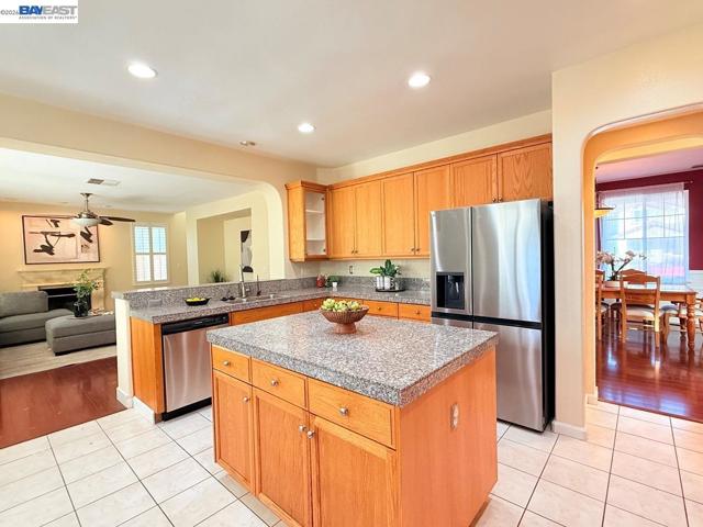 Image 28 of 60 For 3329 Lair Way