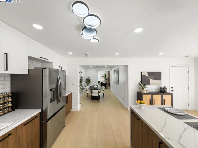 450 Lancaster Way, Redwood City CA: https://media.crmls.org/mediaz/939523fa-c8e4-4dd7-8570-0a2cac658e34.jpg