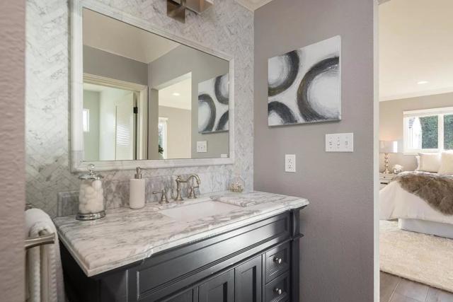 2665 Carolina Avenue, Redwood City CA: https://media.crmls.org/mediaz/93952404-5c71-47bd-aaa3-b2157cedbff2.jpg