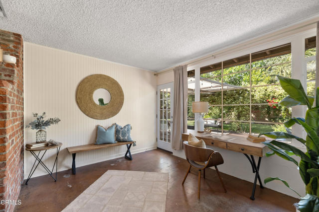 4702 Moore Street, La Crescenta CA: https://media.crmls.org/mediaz/9395a6d9-9976-4b18-91af-2a9ce0582917.jpg
