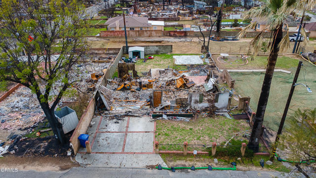 356 W Palm Street, Altadena CA: https://media.crmls.org/mediaz/93964860-90ad-48ef-9766-7b45fdadfd72.jpg