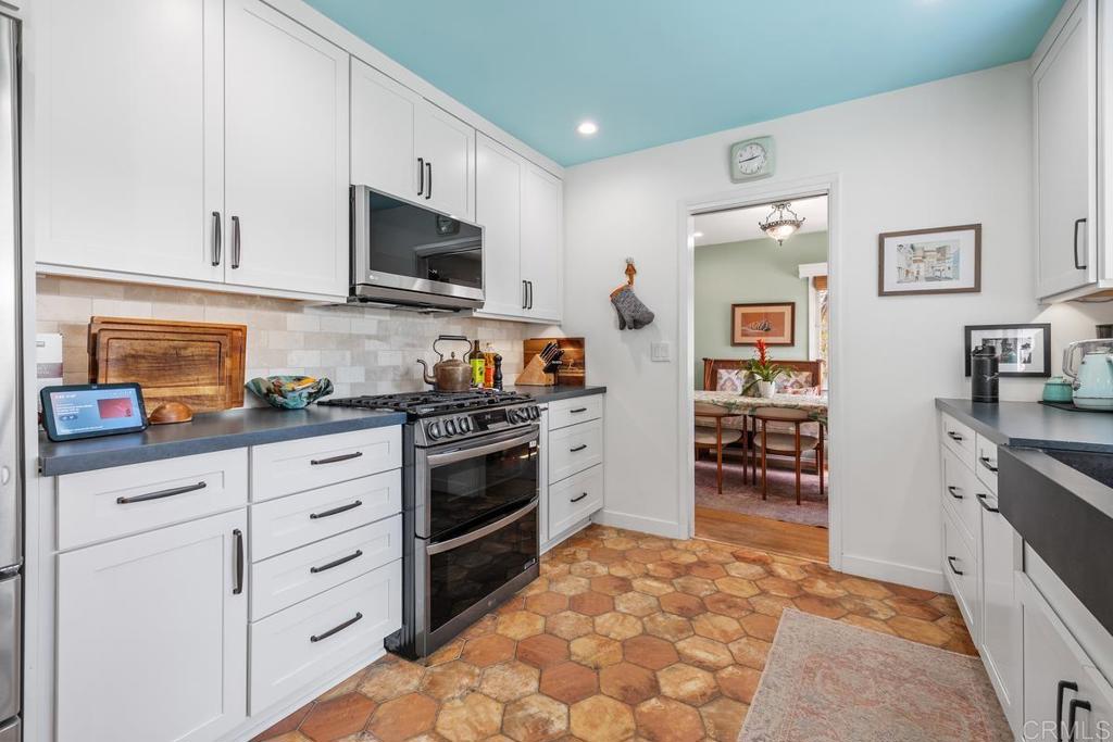 1718 Law Street - photo 5