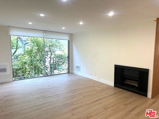 Drew Fenton | 11645 Montana Avenue Los Angeles CA | MLS: 7167122