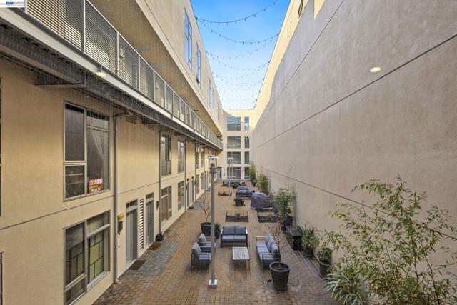 630 Thomas L Berkley Way, Oakland CA: https://media.crmls.org/mediaz/9397d6dc-39f8-4576-91bf-ef46ae8b0fc1.jpg