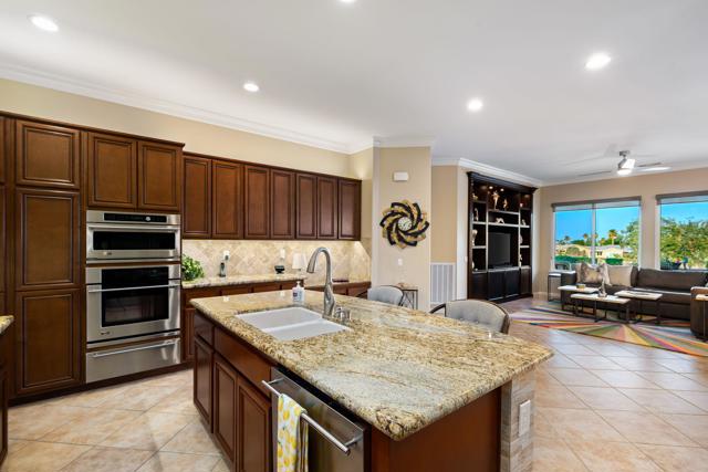 81297 Cantor Court, La Quinta CA: https://media.crmls.org/mediaz/93980771-940b-4170-b48a-e2aa98b335f4.jpg