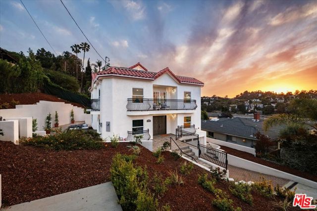 2348 Baxter Street, Los Angeles CA: https://media.crmls.org/mediaz/93988c48-11b3-4080-952f-8edaad4779fb.jpg