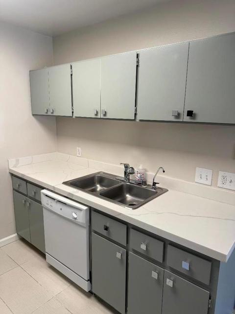 3015 Kaiser Drive, Santa Clara CA: https://media.crmls.org/mediaz/9398ff28-9f88-461e-9659-283f1602d884.jpg