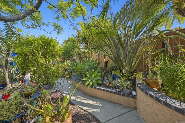 395 Pismo Bay Court, Oceanside CA: https://media.crmls.org/mediaz/939936c5-6667-41d3-91f4-9790cd106583.jpg