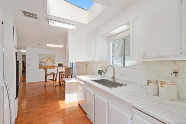 444 Whispering Pines Drive, Scotts Valley CA: https://media.crmls.org/mediaz/93997113-6690-446f-8b64-bb99946d542f.jpg
