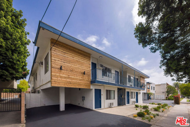 Image 16 of 52 For 15115 Victory Boulevard