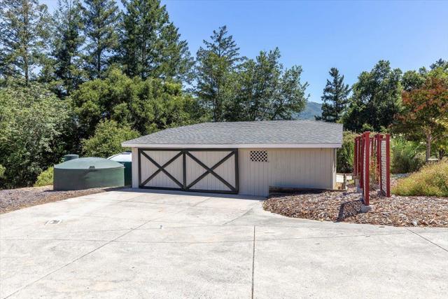 22187 Old Santa Cruz Highway, Los Gatos CA: https://media.crmls.org/mediaz/939afc57-8b94-477c-8d91-86c85b2b24af.jpg