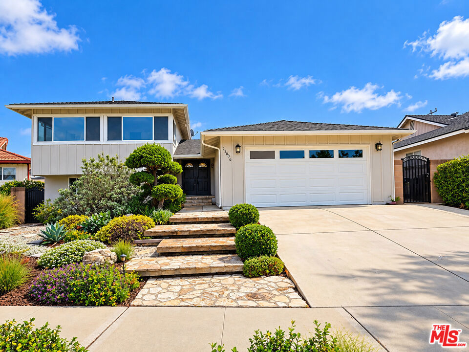 22606 Juniper Avenue — Traditional