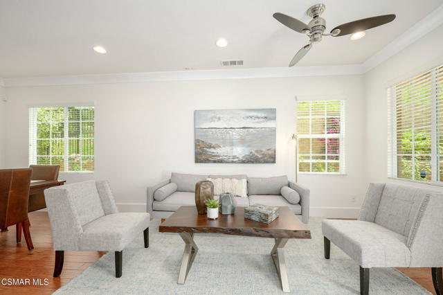 650 Astera Court, Newbury Park CA: https://media.crmls.org/mediaz/939be7d4-1111-4348-8d55-edde4e0bead2.jpg